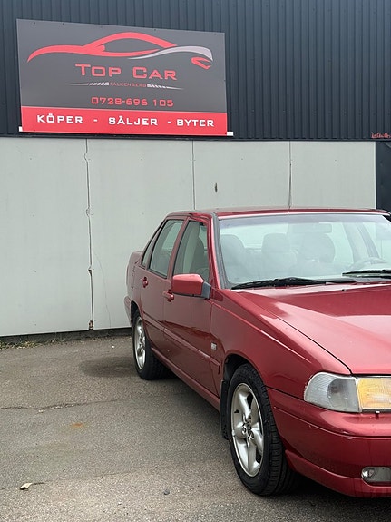 Volvo S70 2 of 5