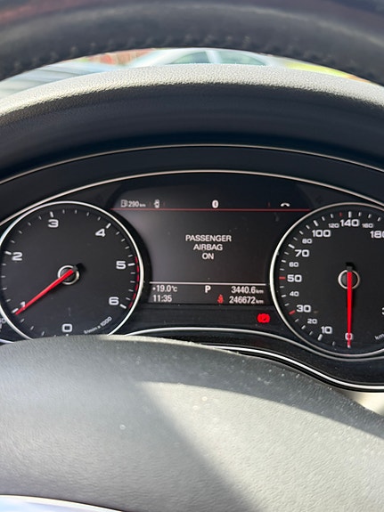 Audi A6 4 of 5