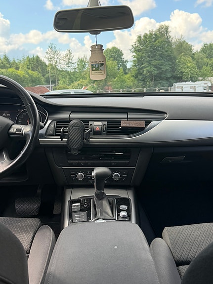 Audi A6 7 of 17
