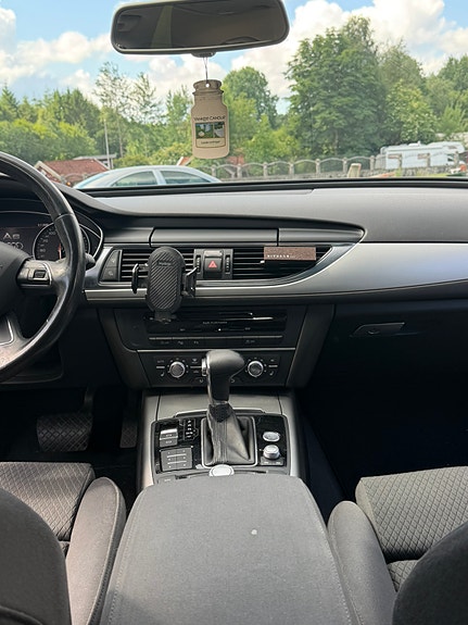 Audi A6 6 of 17