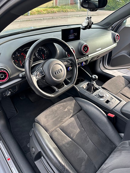 Audi A3 8 of 13