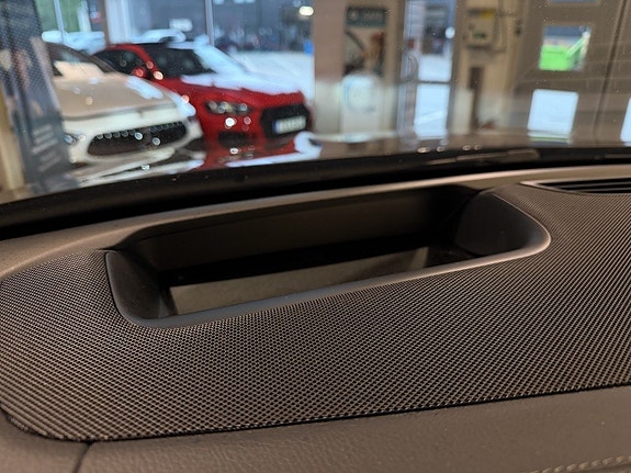 Mercedes-Benz GLE53 21 of 30