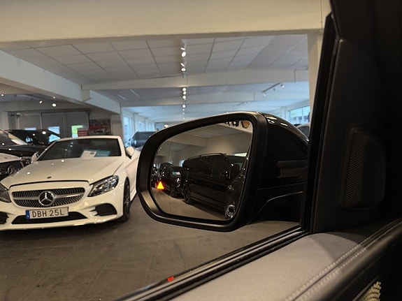 Mercedes-Benz GLE53 25 of 30
