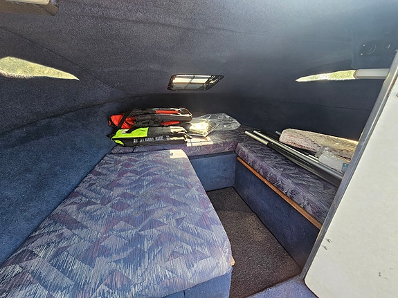 Bayliner 1952 5 of 5