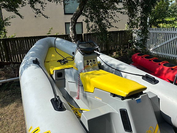 Zodiac ProJet 420 RIB – Perfekt familjebåt, extremt lite använd! 2 of 6