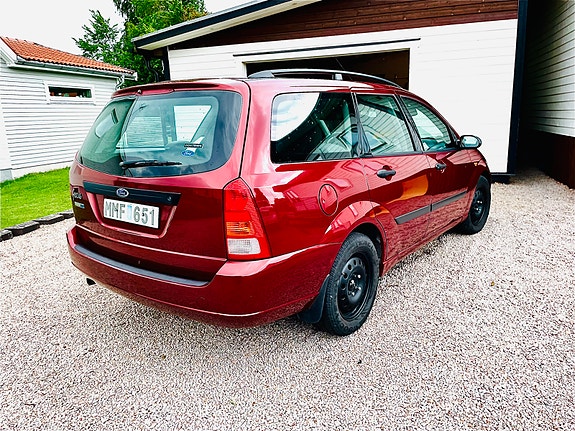 Ford Focus 3 of 5