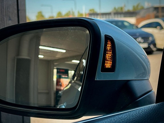 Volkswagen Passat 15 of 17