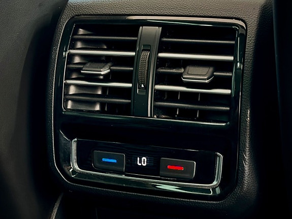 Volkswagen Passat 17 of 17