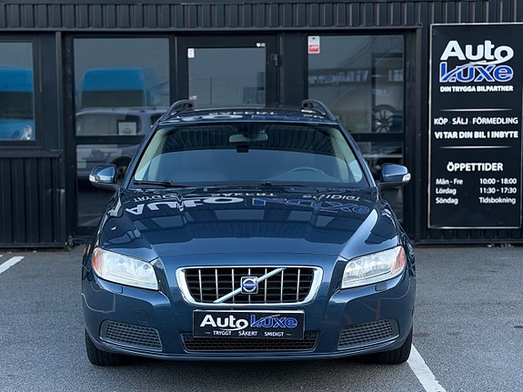 Volvo V70 12 of 23