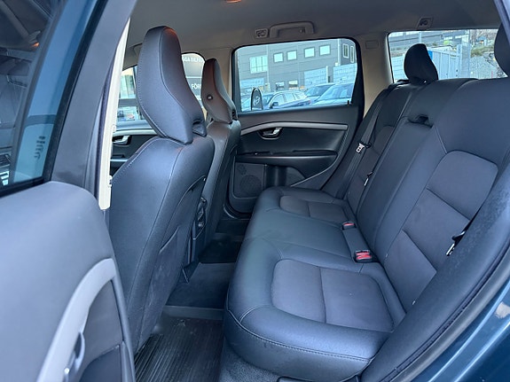 Volvo V70 17 of 23