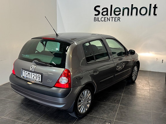 Renault Clio 6 of 19