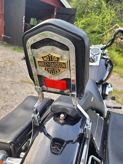 Harley-Davidson Softail Standard FXST 4 of 8