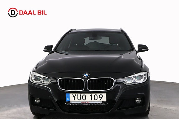 BMW 330i 2 of 5