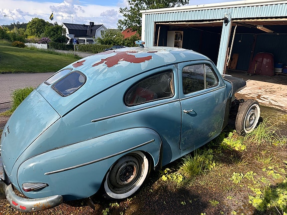 Volvo PV 2 of 5
