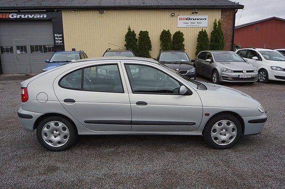 Renault Megane 4 of 6