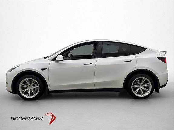 Tesla Model Y 5 of 5