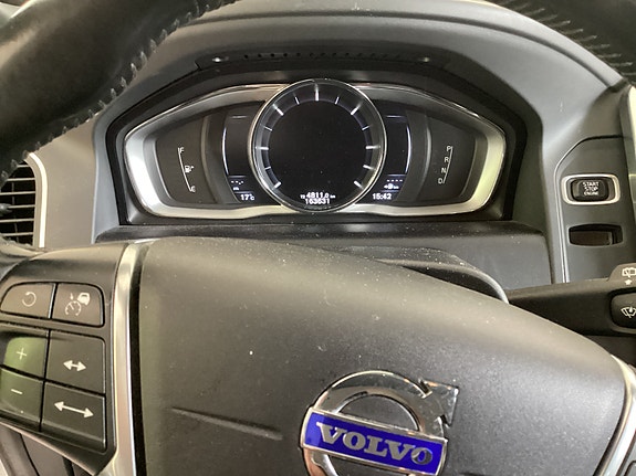 Volvo XC60 4 of 5