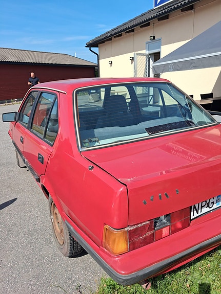 Volvo 340 4 of 5