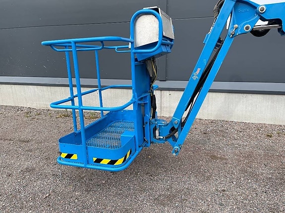 Genie Z 34/22 N 2 of 5