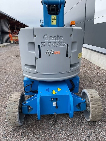 Genie Z 34/22 N 5 of 5
