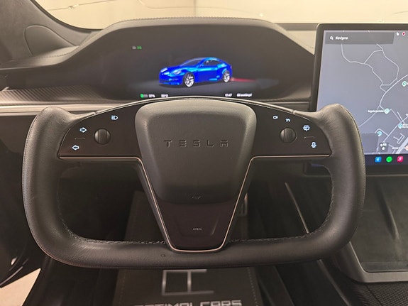 Tesla Model S 8 of 18