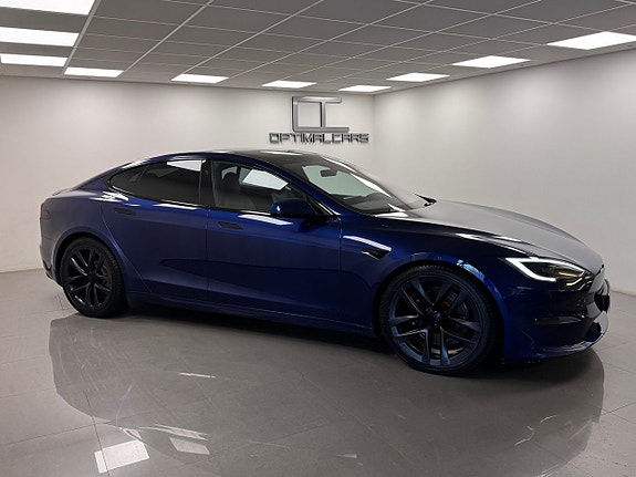 Tesla Model S 13 of 18