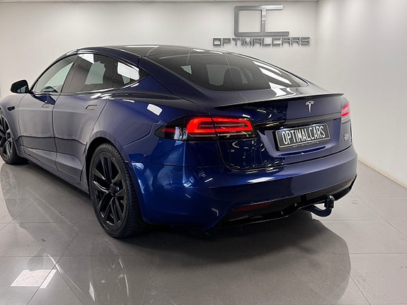 Tesla Model S 17 of 18