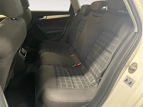 Audi A4 13 of 19