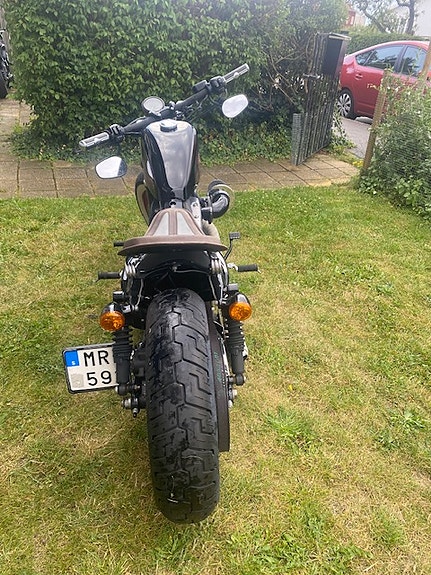 Harley-Davidson Forty-Eight 2 of 4