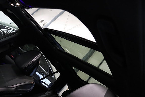 Mercedes-Benz C300 e 26 of 28