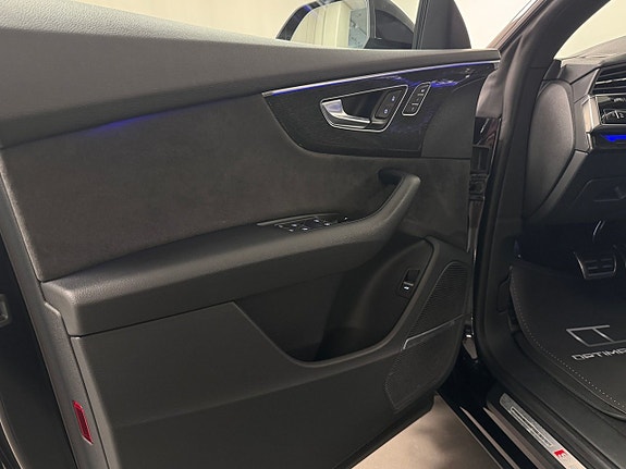 Audi Q8 9 of 18
