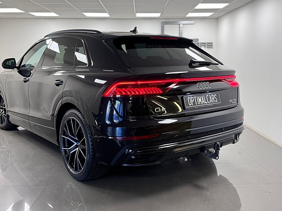Audi Q8 18 of 18