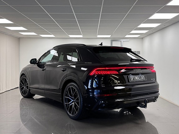 Audi Q8 17 of 18