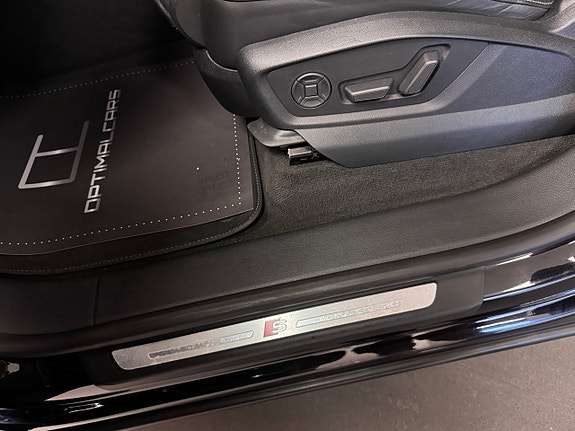 Audi Q8 10 of 18