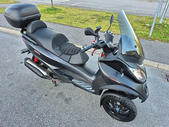 Piaggio MP3 500 LT 2 of 6