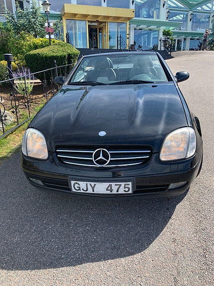 Mercedes-Benz SLK230 2 of 5