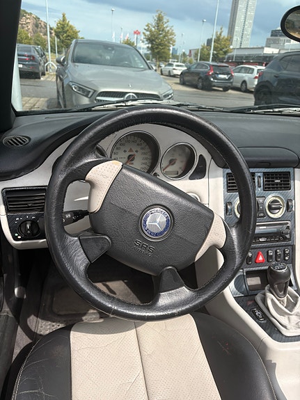 Mercedes-Benz SLK230 11 of 12