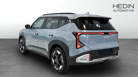 Kia Seltos 6 of 18
