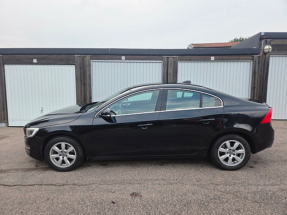 Volvo S60 2 of 8