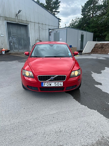 Volvo S40 3 of 8