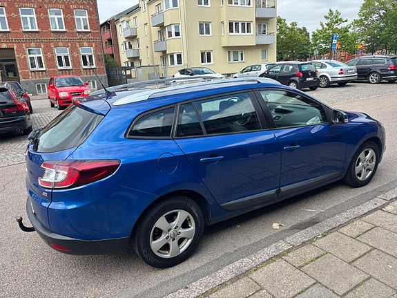 Renault Megane III 4 of 5