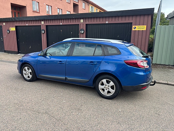 Renault Megane III 3 of 5