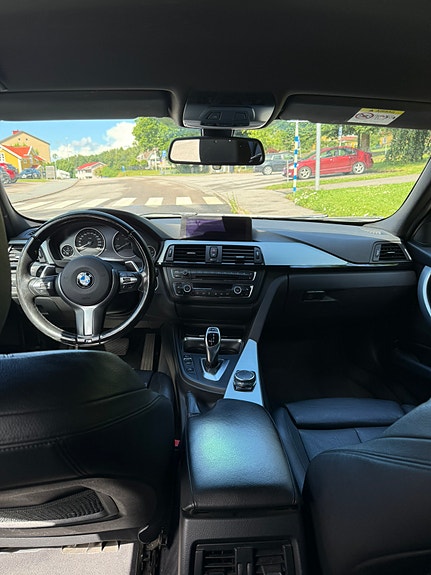 BMW 320d 5 of 5