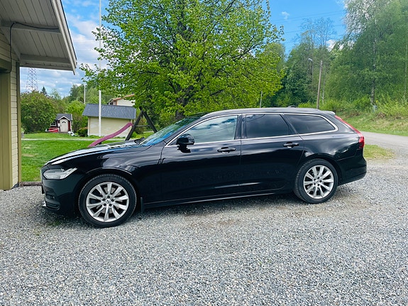 Volvo V90 3 of 5