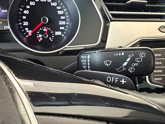 Volkswagen Passat Alltrack 15 of 19