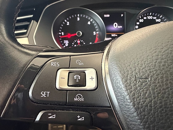 Volkswagen Passat Alltrack 10 of 19