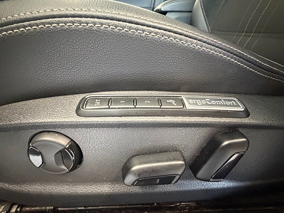 Volkswagen Passat Alltrack 6 of 19