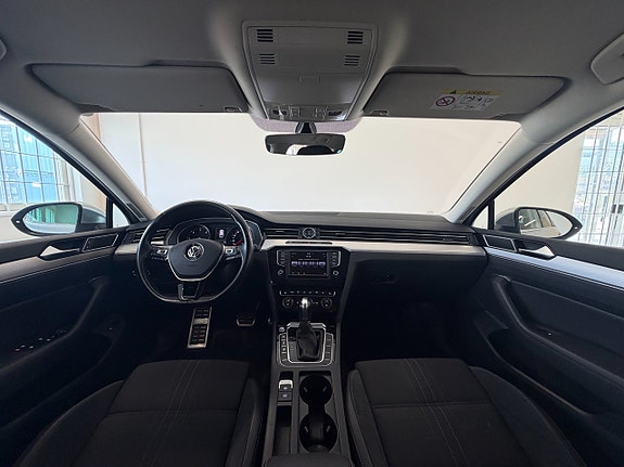 Volkswagen Passat Alltrack 4 of 19