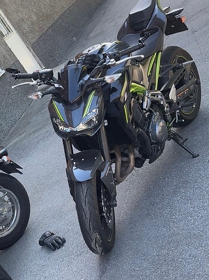 Kawasaki Z900 2 of 5