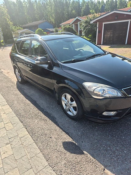 Kia Ceed 8 of 8
